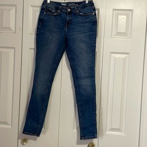 Mission Curvy Skinny Jeans